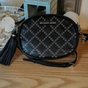 💲REDUCED💲MK soft pebble leather crossbody